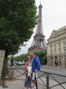 Smooches by the Eiffel Tower!